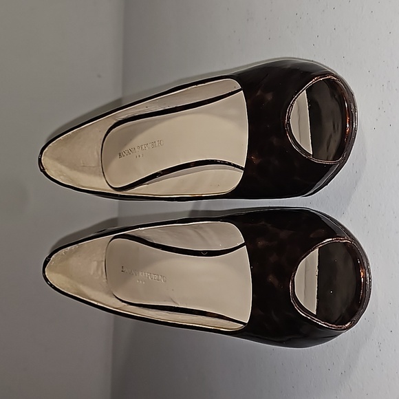 Banana Republic Factory Brown Peep Toe Heels - Picture 4 of 16